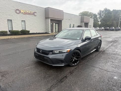 Used 2024 Honda Civic Sport image 2