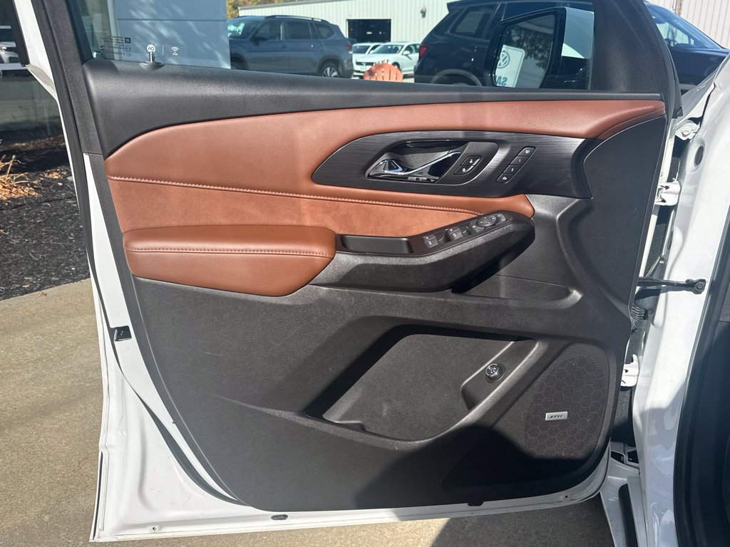 Used 2019 Chevrolet Traverse High Country w/ LPO, Floor Liner Package AWD/4WD image 14