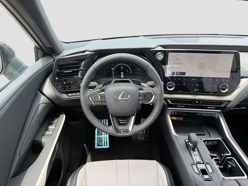 New 2026 Lexus TX 500h AWD image 18
