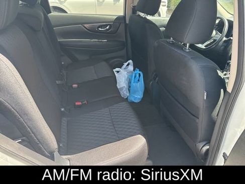 Used 2018 Nissan Rogue SV FWD image 7