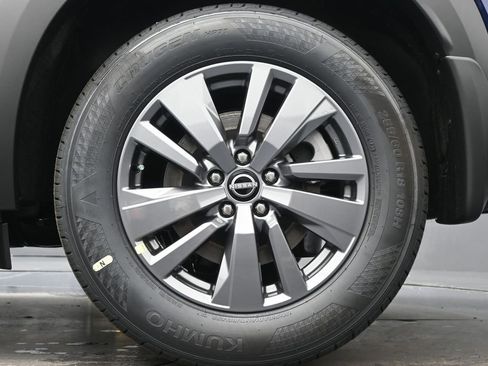 New 2026 Nissan Pathfinder SV image 9