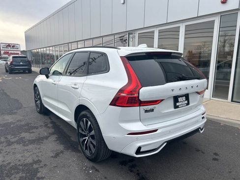 Certified 2025 Volvo XC60 B5 Plus image 3