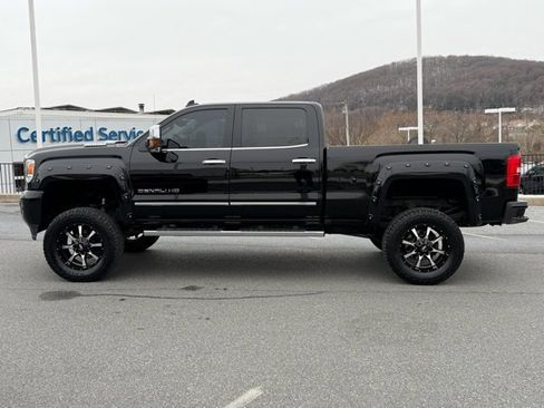 Used 2018 GMC Sierra 3500 Denali image 12