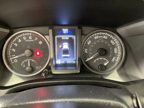 Certified 2023 Toyota Tacoma TRD Sport image 18