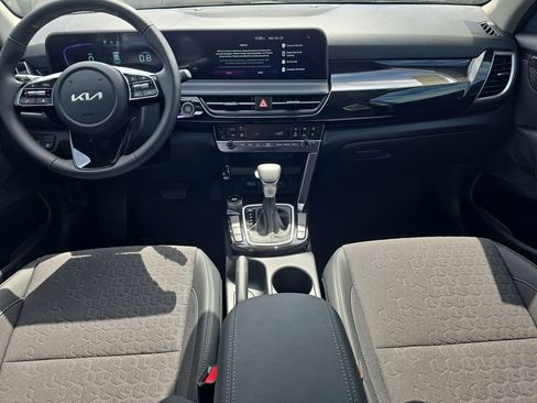 New 2026 Kia Seltos S FWD image 12