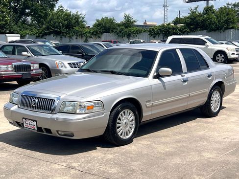 Used 2011 Mercury Grand Marquis LS image 2