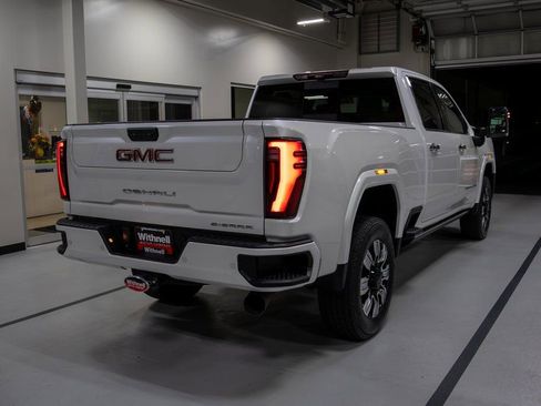 Used 2024 GMC Sierra 3500 Denali w/ Denali Reserve Package image 7