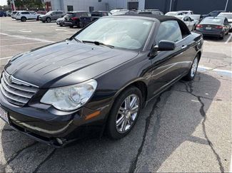 Used 2009 Chrysler Sebring Limited FWD video 1