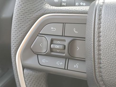 Used 2025 Toyota Tacoma TRD Off-Road image 15