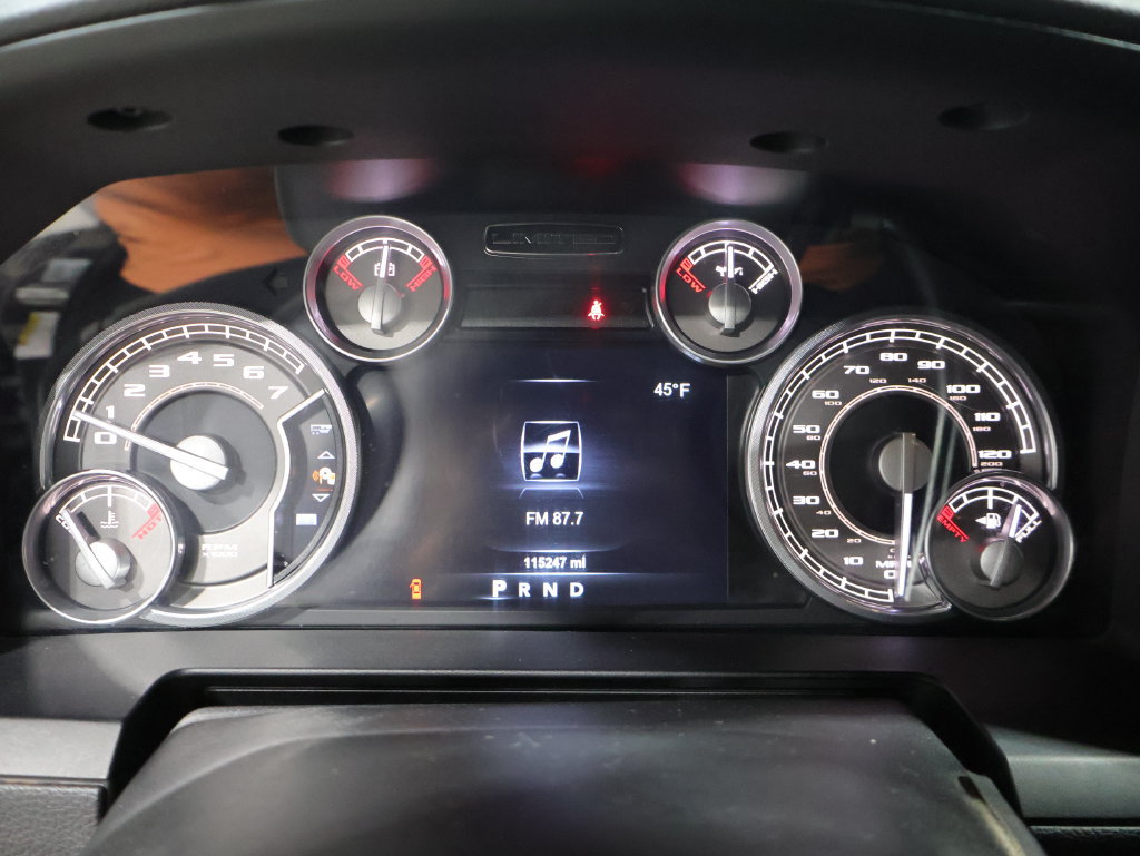 Used 2015 RAM 2500 Limited AWD/4WD image 37