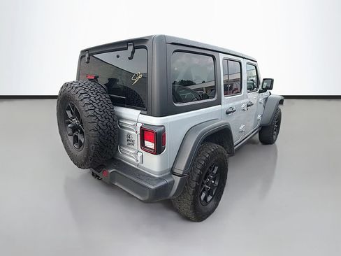 Used 2024 Jeep Wrangler Unlimited AWD/4WD image 9