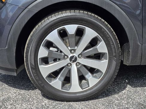 Used 2020 Kia Telluride S FWD image 11