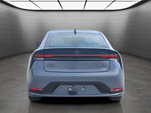 Used 2024 Toyota Prius XLE image 3