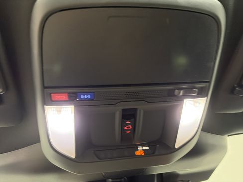 Used 2026 Subaru Forester Premium image 32