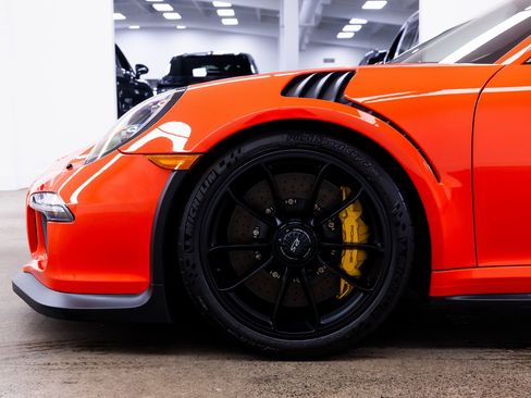 Used 2016 Porsche 911 GT3 RS image 4