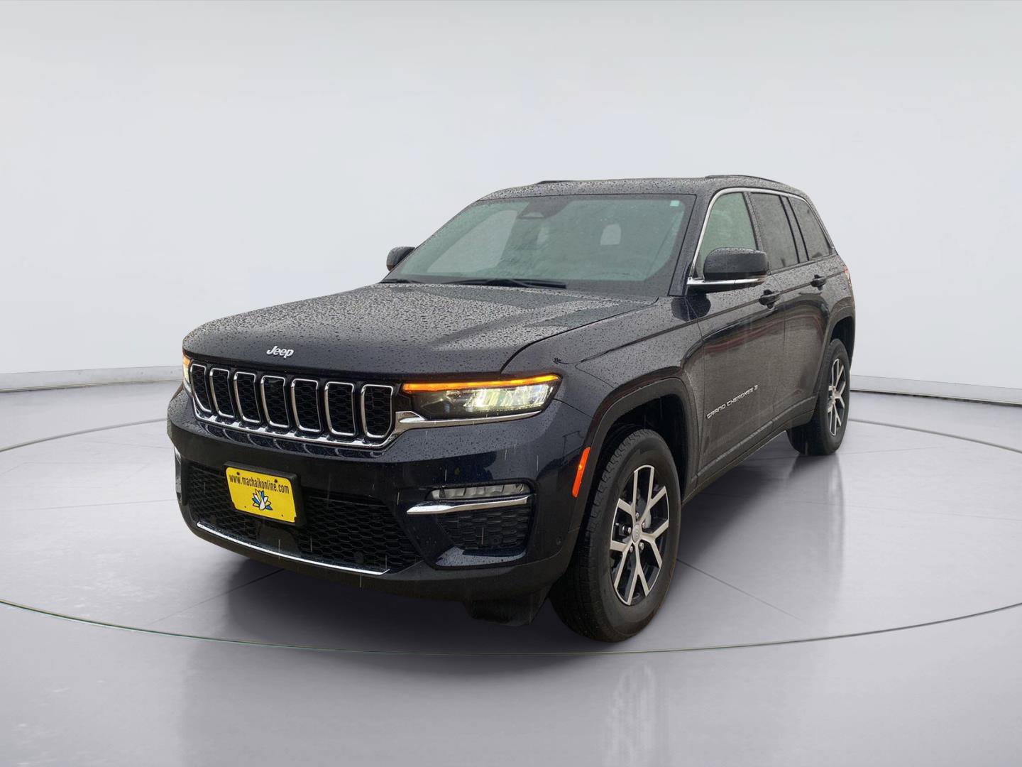 Used 2024 Jeep Grand Cherokee Limited w/ Luxury Tech Group II AWD/4WD image 1