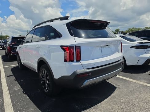 Certified 2023 Kia Sorento SX Prestige AWD/4WD image 13