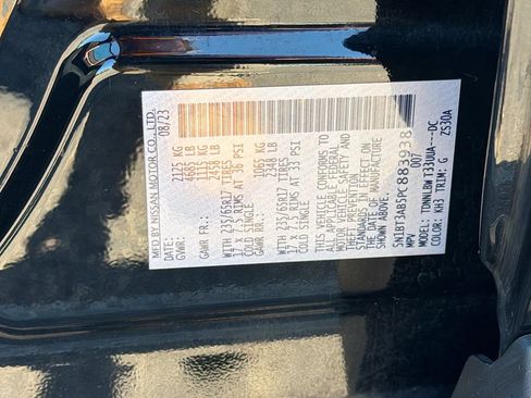 Used 2023 Nissan Rogue S AWD/4WD image 33