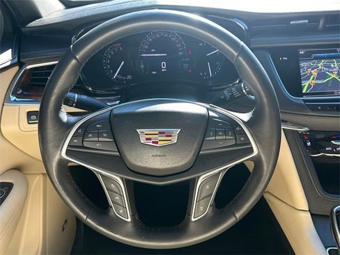 Used 2017 Cadillac XT5 Premium Luxury image 24