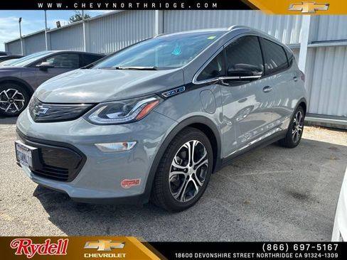 Used 2020 Chevrolet Bolt Premier w/ Infotainment Package FWD image 1