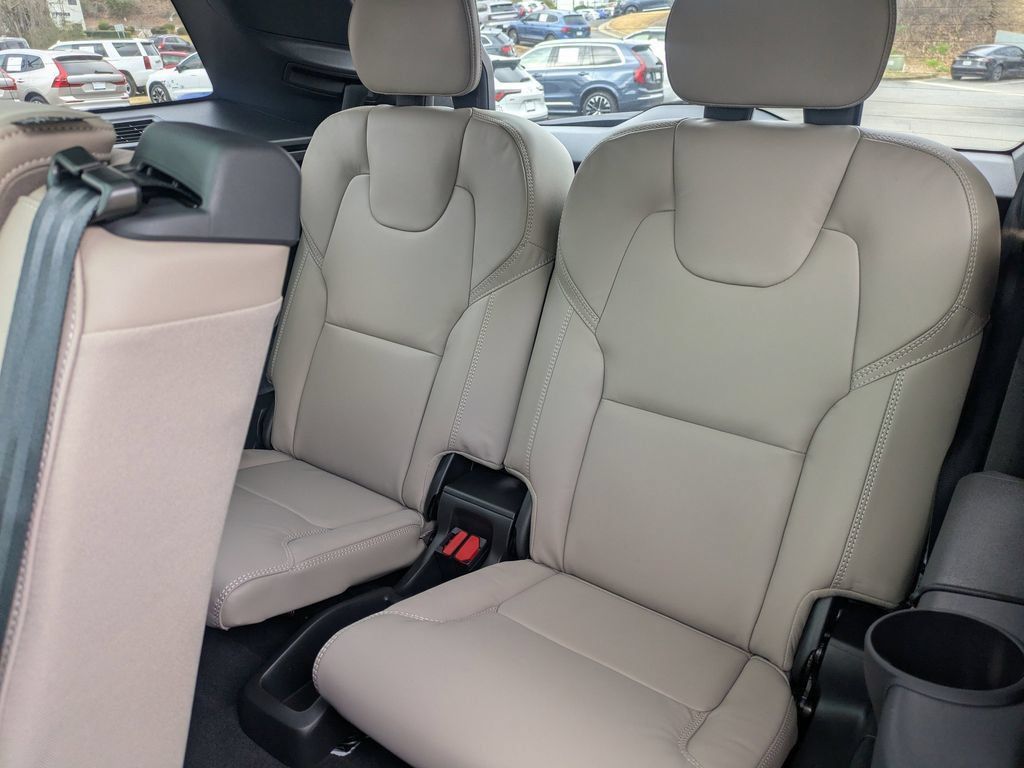 Certified 2026 Volvo XC90 B6 Ultra AWD/4WD image 15