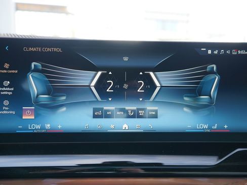 New 2026 BMW i5 eDrive40 RWD image 17