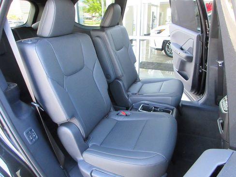 New 2026 Lexus TX 500h AWD image 22