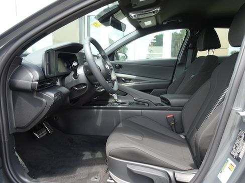 New 2026 Hyundai Elantra Sport FWD image 8