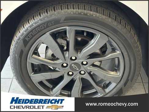 Certified 2023 Chevrolet Equinox RS w/ LPO, Floor Liner Package image 9