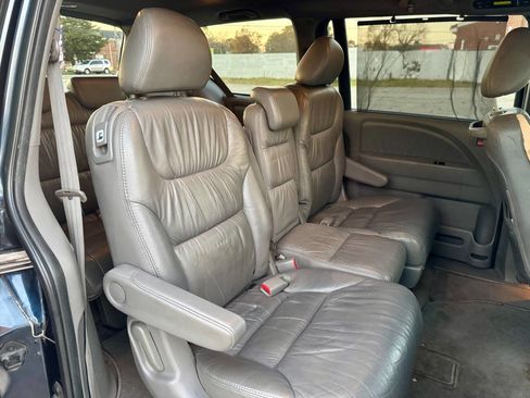 Used 2010 Honda Odyssey Touring image 11