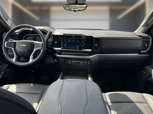 Used 2025 Chevrolet Silverado 3500 LTZ w/ LTZ Plus Package AWD/4WD image 17