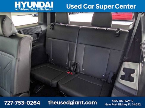 Used 2025 Hyundai Santa Fe SEL FWD image 15