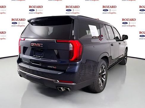 Used 2025 GMC Yukon XL AT4 Ultimate AWD/4WD image 8