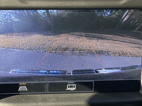 Used 2021 GMC Sierra 1500 Elevation w/ Preferred Package image 14