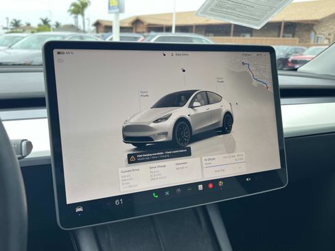 Used 2022 Tesla Model Y Performance AWD/4WD image 12