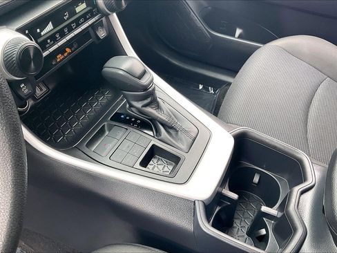 Used 2025 Toyota RAV4 LE image 22