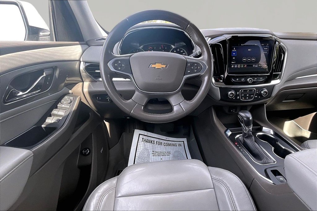 Used 2021 Chevrolet Traverse LT w/ LT Premium Package AWD/4WD image 9