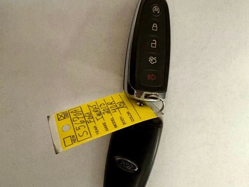 Used 2013 Ford Taurus SHO AWD/4WD image 36