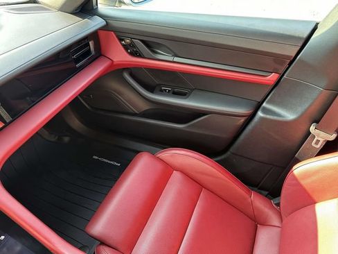 Used 2020 Porsche Taycan 4S AWD/4WD image 36