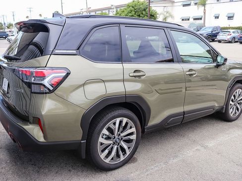 Certified 2025 Subaru Forester Touring w/ Touring Package AWD/4WD image 5