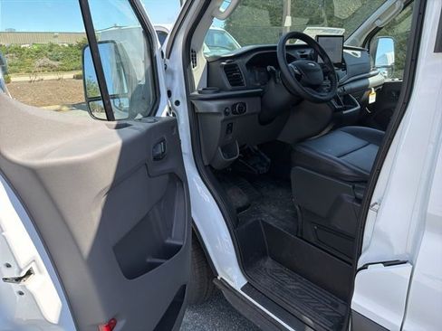 New 2026 Ford Transit 250 148 Medium Roof RWD image 10