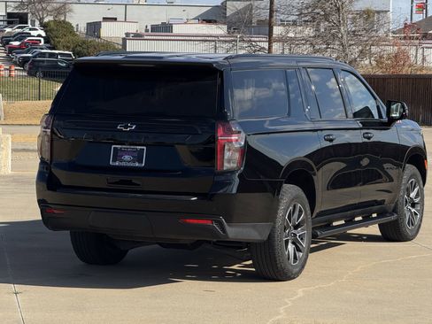 Used 2024 Chevrolet Suburban Z71 w/ Luxury Package image 5
