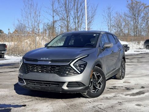 Used 2024 Kia Sportage LX image 1