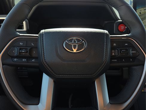 New 2026 Toyota 4Runner TRD Off-Road Premium AWD/4WD image 25