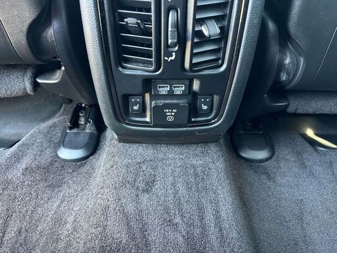 Used 2018 Jeep Grand Cherokee High Altitude AWD/4WD image 12