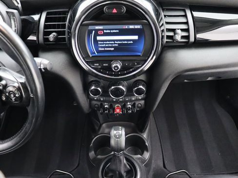 Used 2019 MINI Cooper 2-Door Hardtop image 20