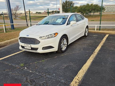 Used 2013 Ford Fusion SE FWD image 1