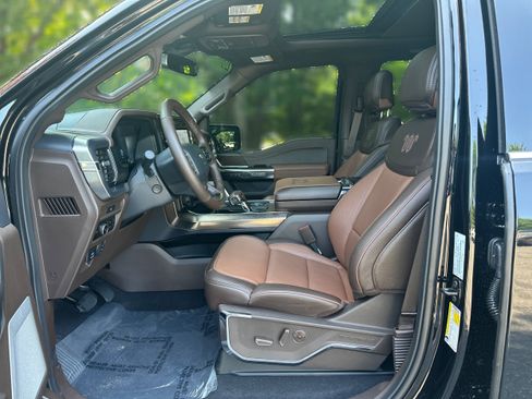 Used 2025 Ford F150 King Ranch w/ FX4 Off-Road Package AWD/4WD image 11