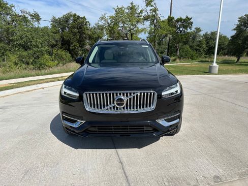 Used 2025 Volvo XC90 B6 Plus w/ Protection Package Premier image 6