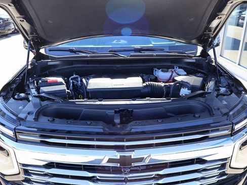 New 2025 Chevrolet Suburban Premier image 49